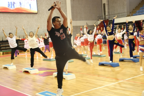 裁判员运动员表演